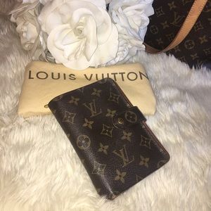 Louis Vuitton Monogram Bifold Wallet